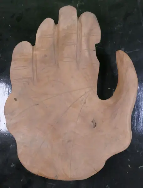 Product image 1 of the product “A hand made from teak root ”